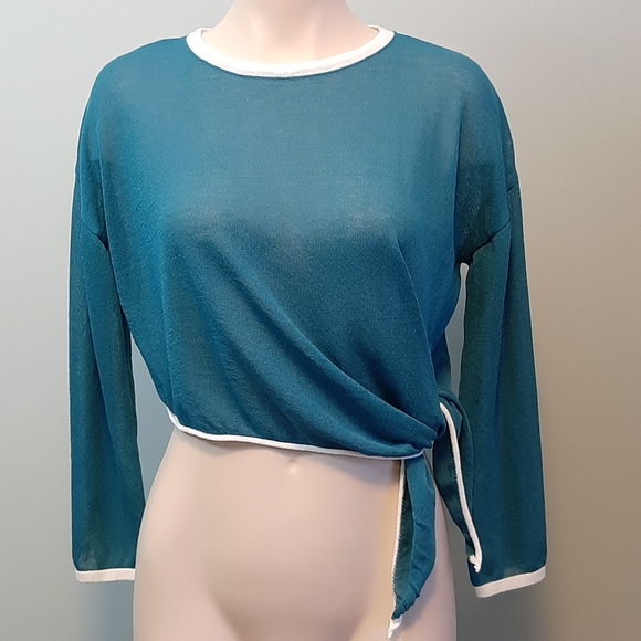 🅱️🅾️G🅾️ Sheer teal color asymmetrical long sleeves top - Picture 1 of 8